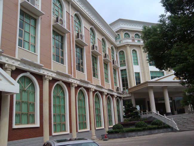 �������ڷ�������װ�޹���